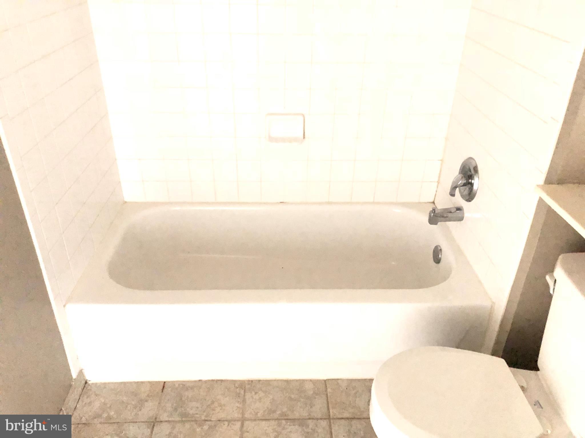 1300 N Street Northwest, Unit 607 Washington, DC 20005 - Photo 12 of 12 Bath