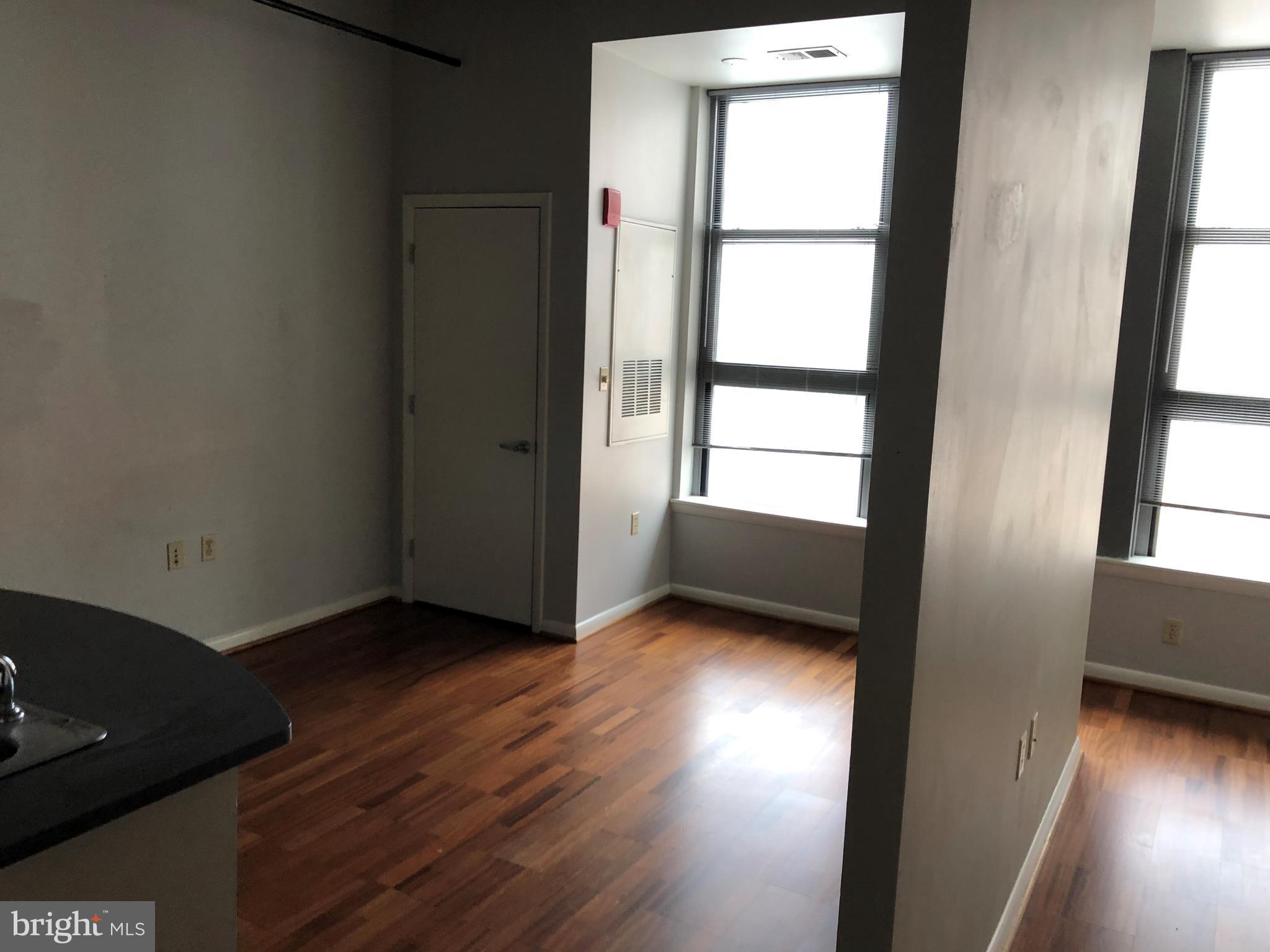 1300 N Street Northwest, Unit 607 Washington, DC 20005 - Photo 7 of 12 Interior (General)