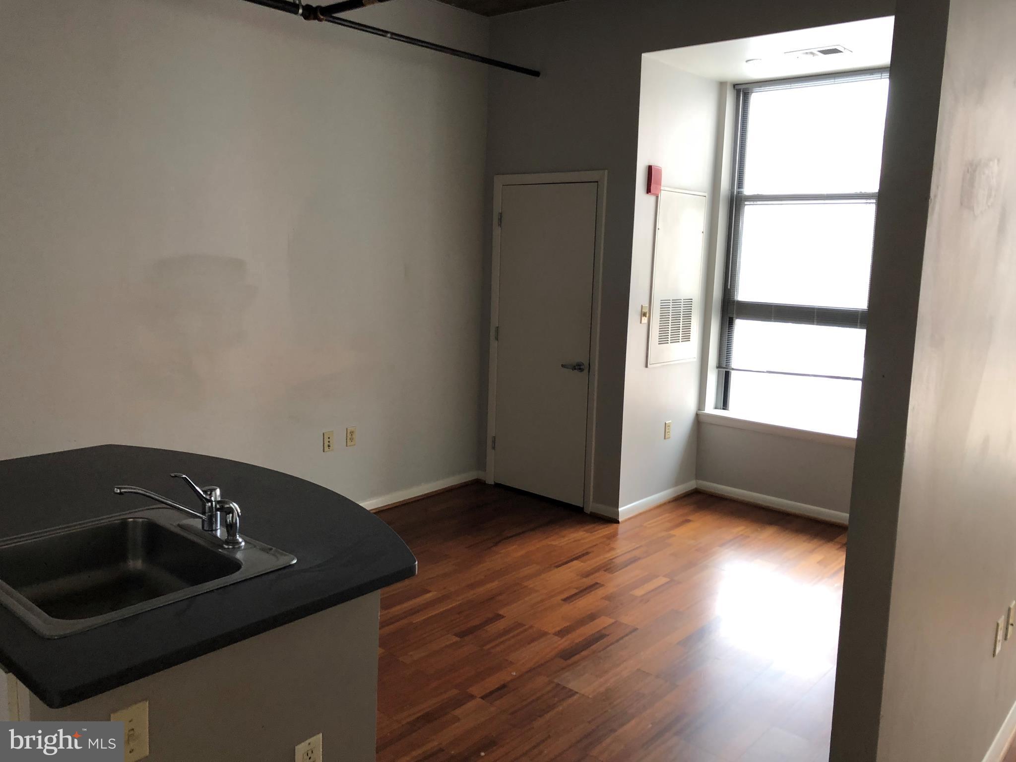 1300 N Street Northwest, Unit 607 Washington, DC 20005 - Photo 8 of 12 Living Room