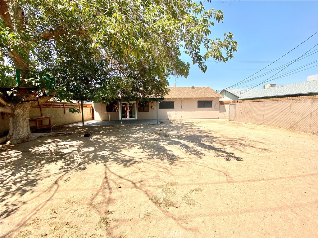 329 East Church Avenue Ridgecrest, CA 93555 - Photo 44 of 47