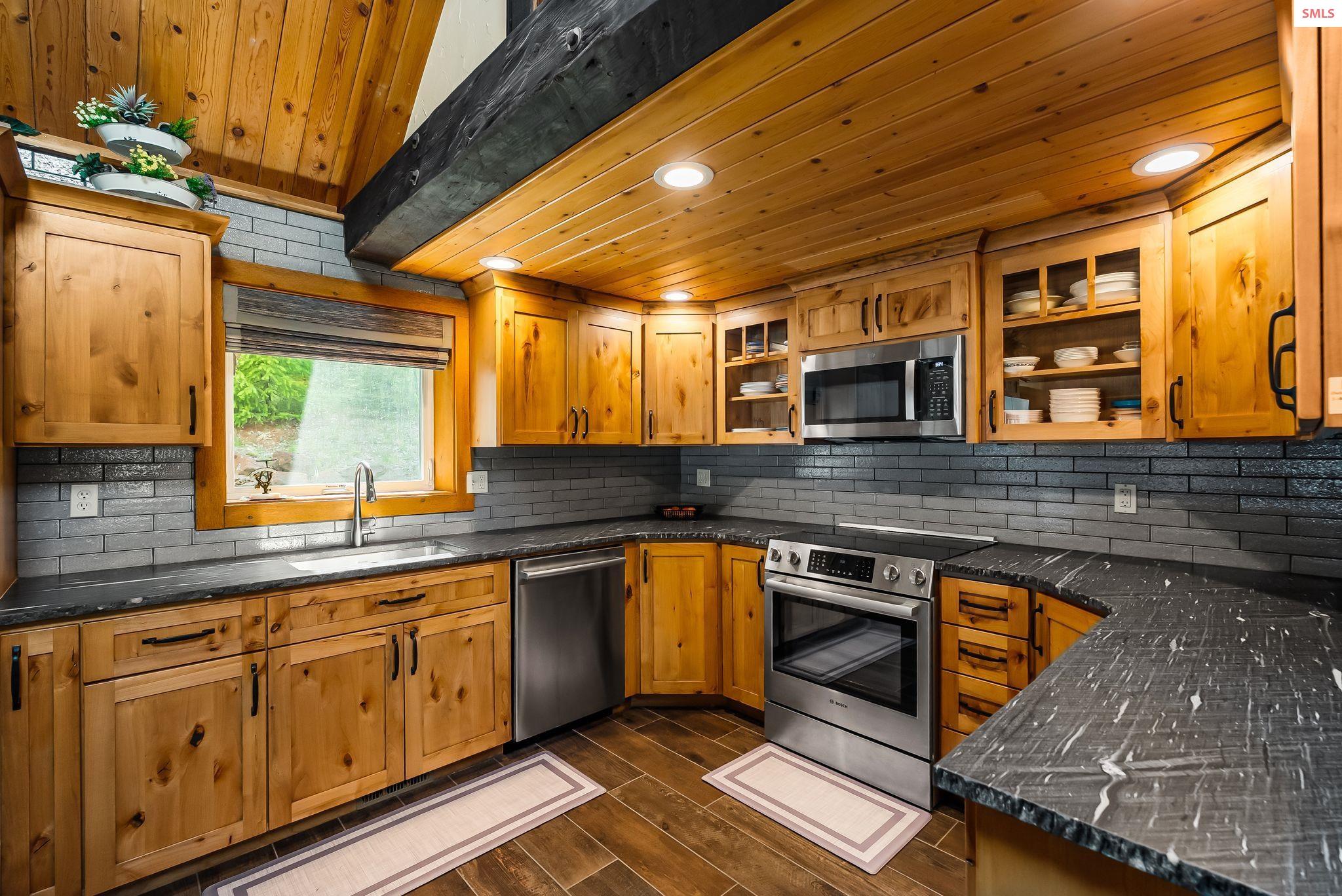 13962 Dufort Road Priest River, ID 83856 - Photo 15 of 85 Gallery Image 15