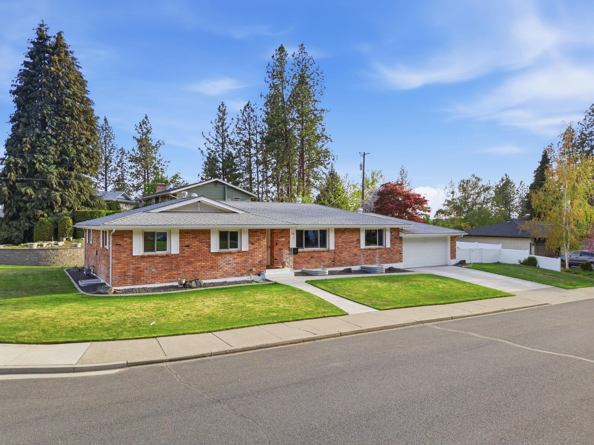 3211 West Excell Avenue Spokane, WA 99208 - Photo 1 of 49