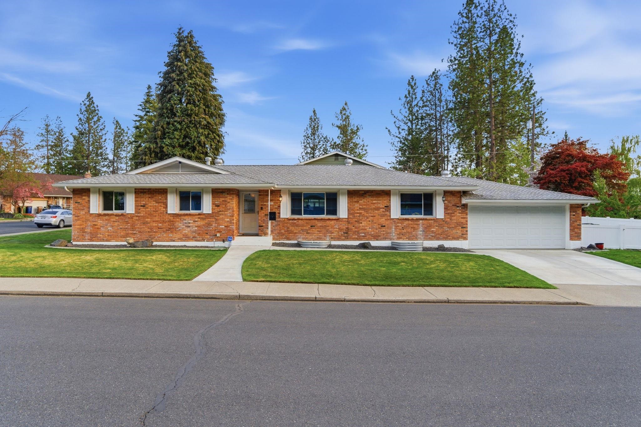 3211 West Excell Avenue Spokane, WA 99208 - Photo 2 of 49