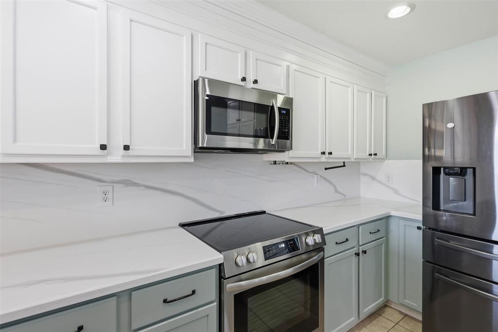 14037 Fontana Road Fort Worth, TX 76262 - Photo 11 of 40