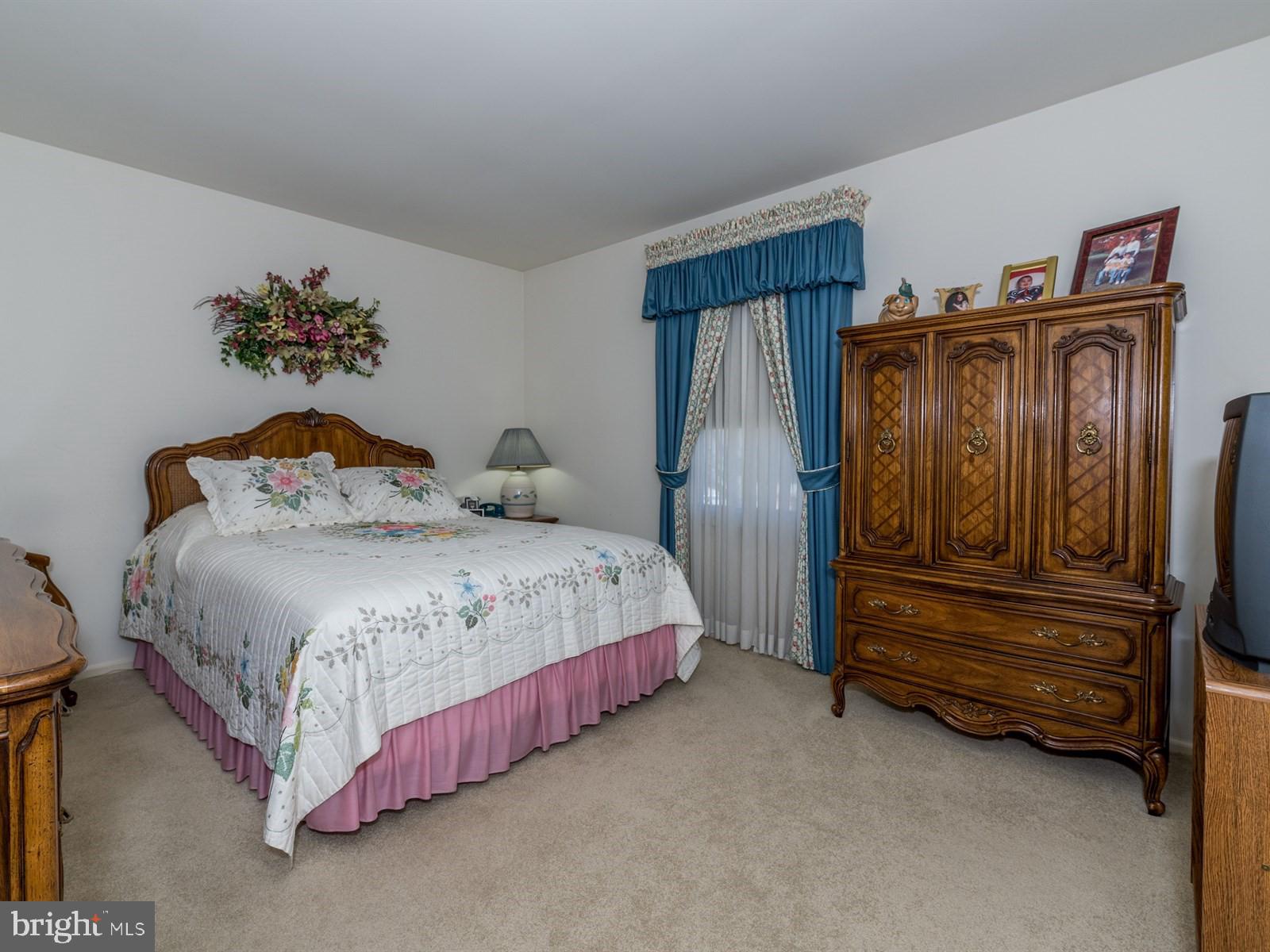 8 Spring House Lane Denver, PA 17517 - Photo 13 of 25 V2