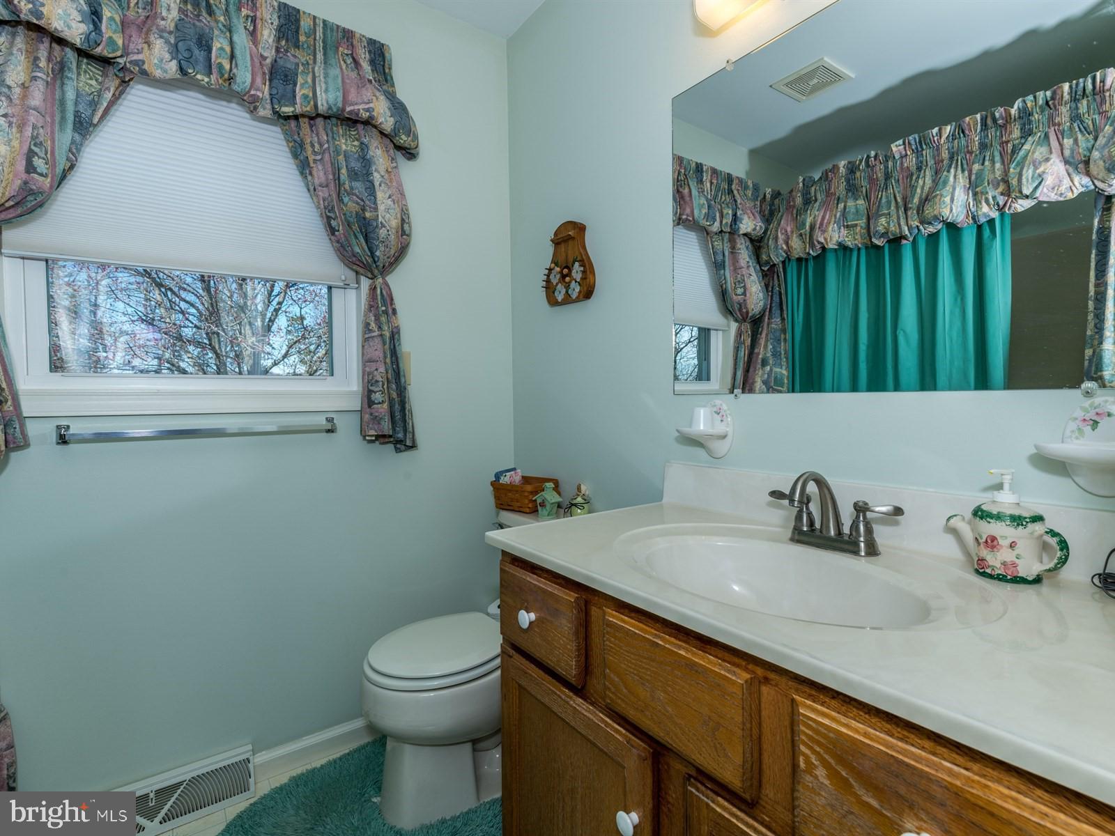 8 Spring House Lane Denver, PA 17517 - Photo 16 of 25 Full Bath