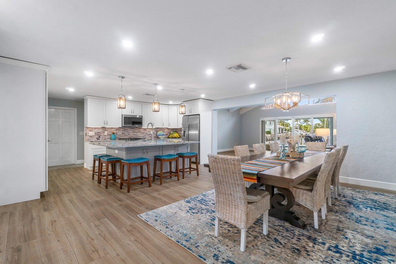 130 Riviera Drive Riviera Beach, FL 33404 - Photo 26 of 68 Dining Area