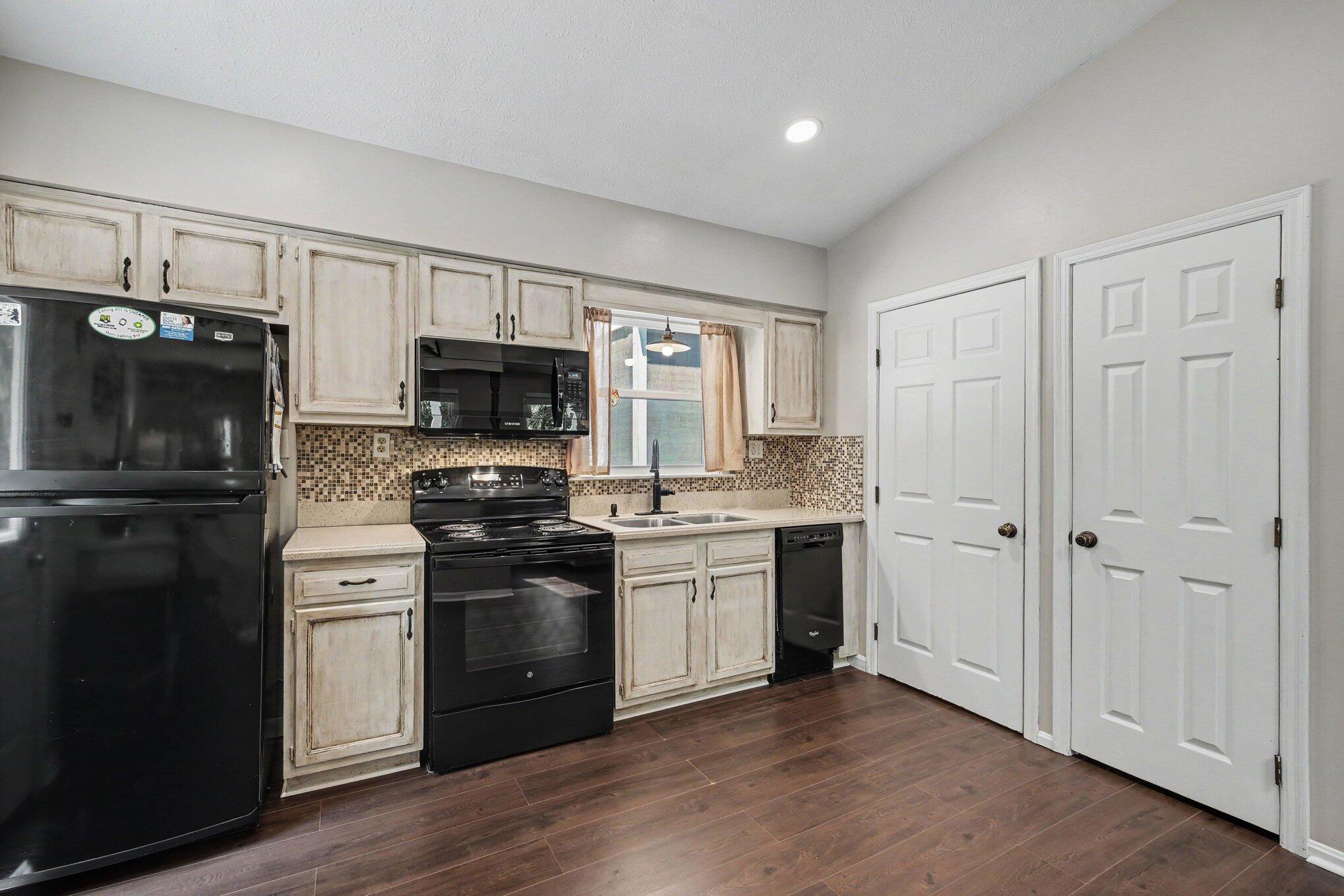 1905 Mann Road Crittenden, KY 41030 - Photo 9 of 17 Kitchen