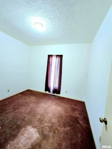 $129,900 | 1711 West Cherry Street, Marion, IL 62959