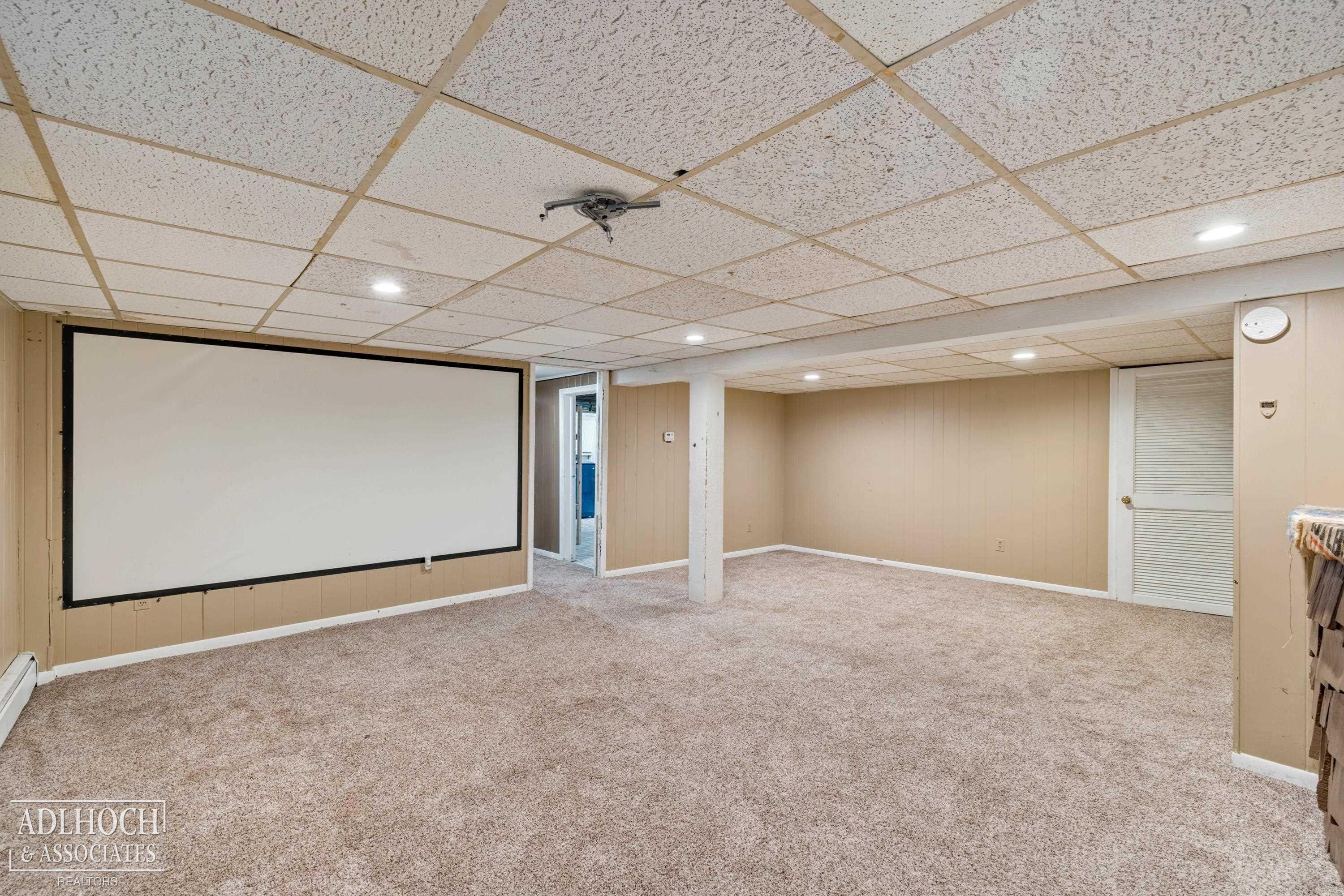627 Washington Road Grosse Pointe, MI 48230 - Photo 37 of 51 Gallery Image 37
