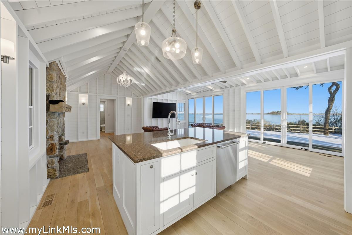 10 Fowler Avenue Edgartown, MA 02539 - Photo 5 of 18