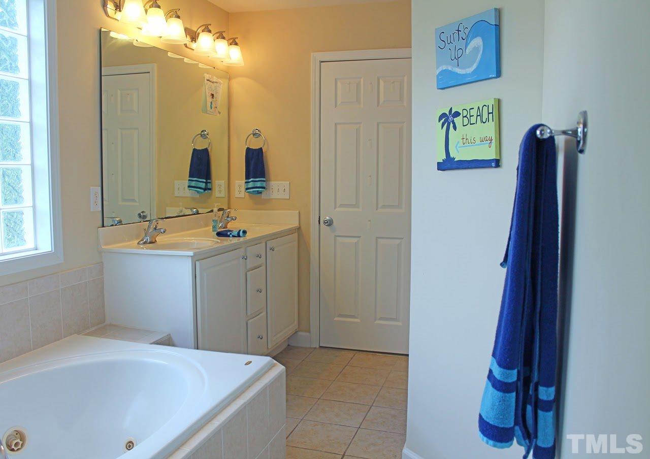 6020 Kohler Lane Raleigh, NC 27616 - Photo 8 of 17