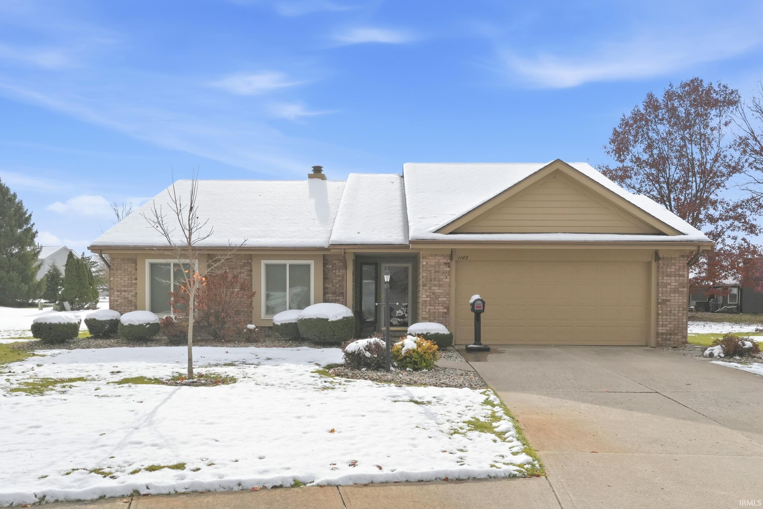 1102 Packard Place Auburn, IN 46706 - Photo 1 of 33