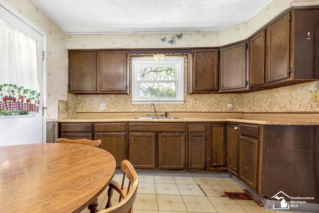 9812 Grodi Road Erie, MI 48133 - Photo 16 of 35 50086007-15.JPG