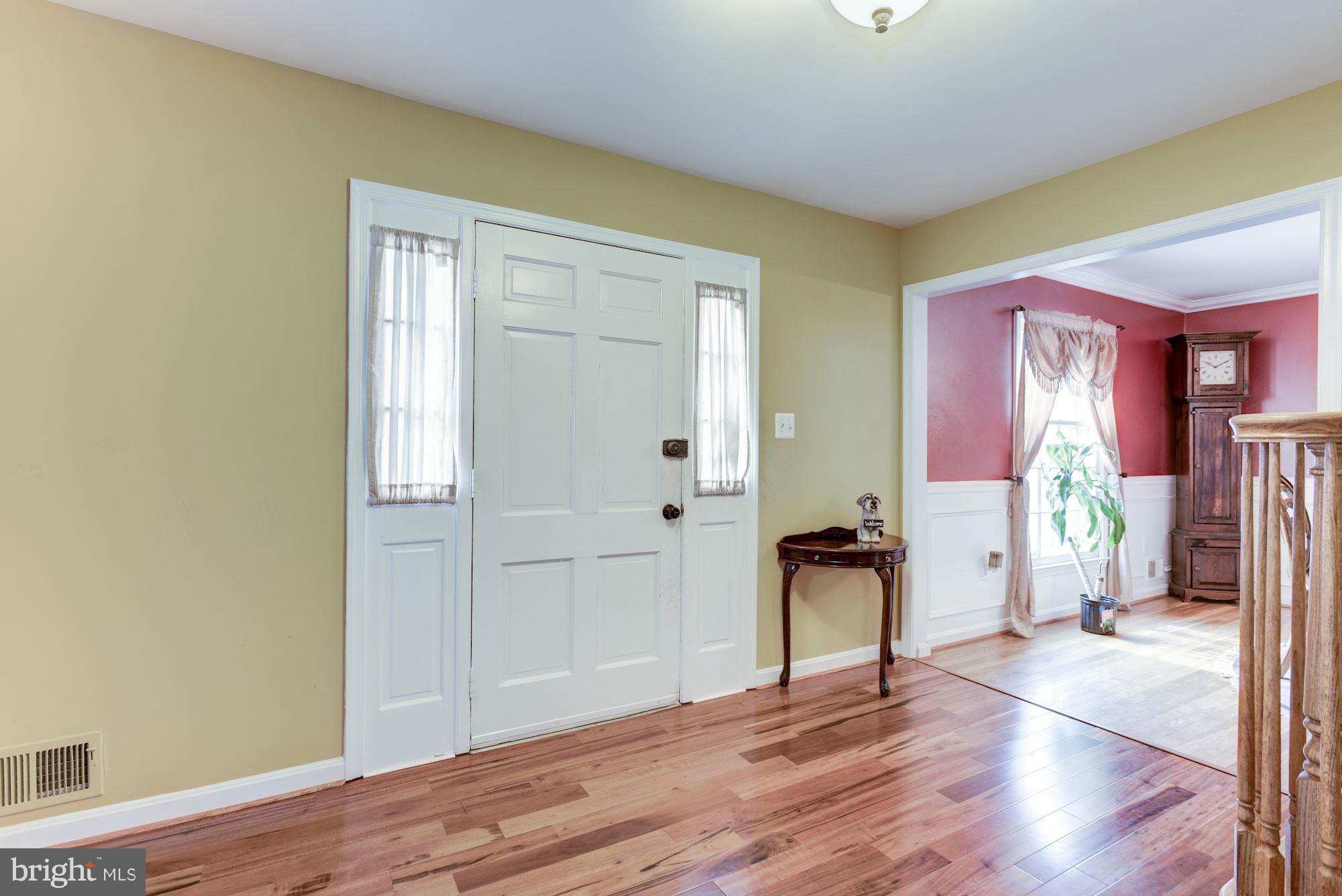 8552 Stonewall Road Manassas, VA 20110 - Photo 2 of 30 Interior (General)