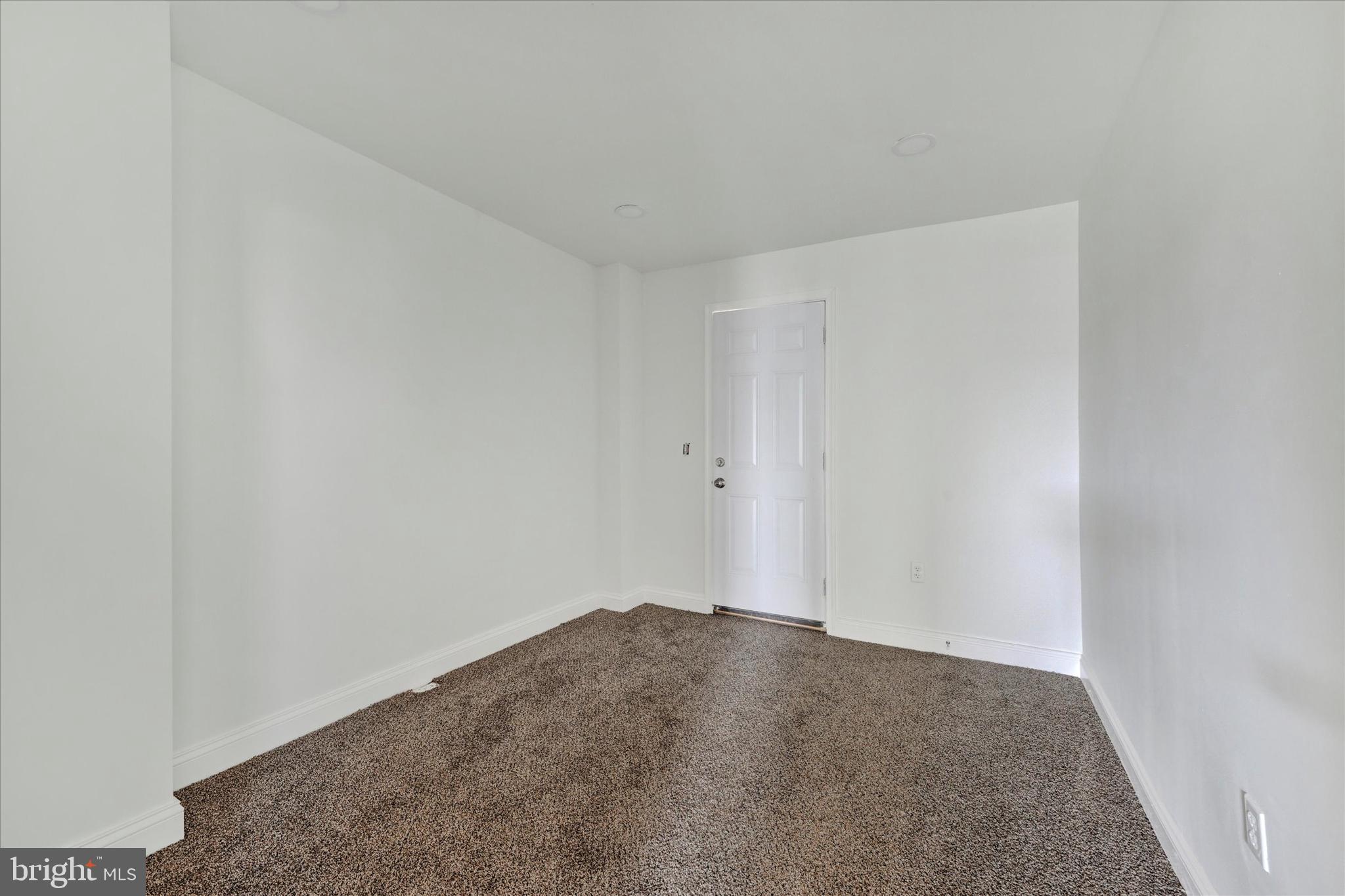 2400 West Lafayette Avenue Baltimore, MD 21216 - Photo 22 of 33 a view of a room