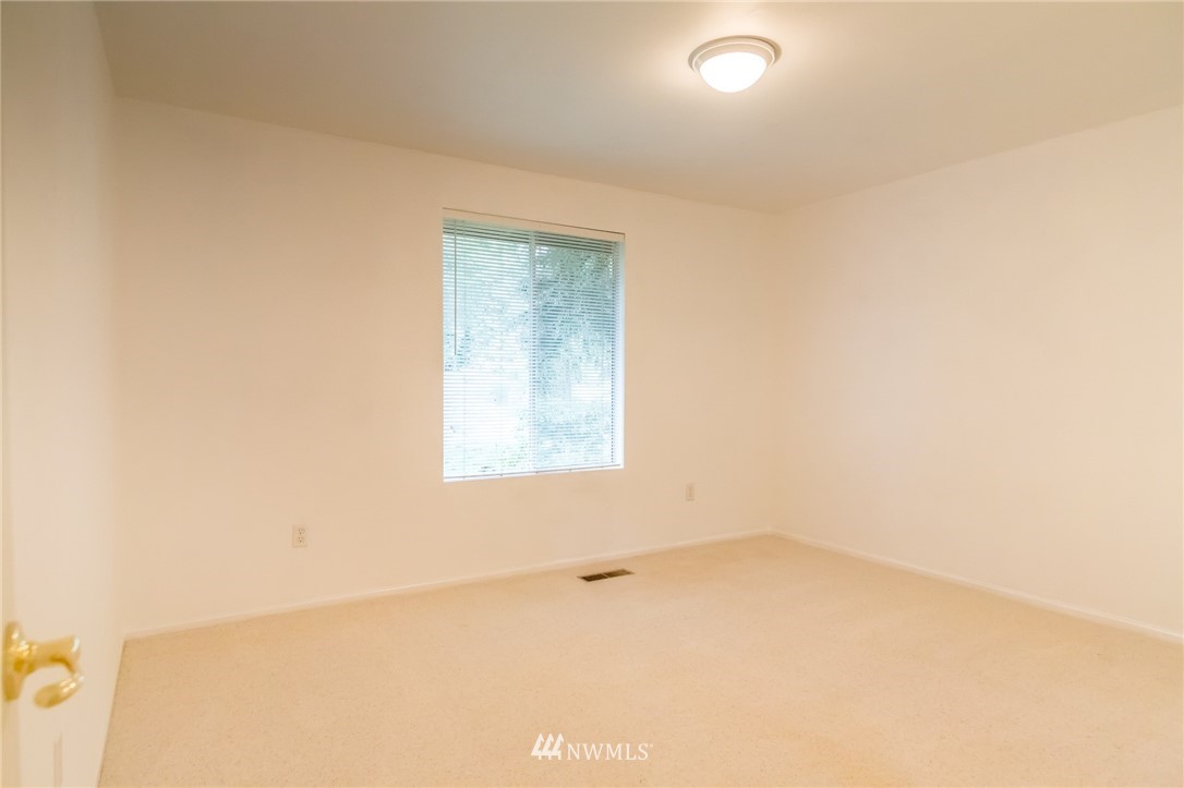 16815 Southeast 149th Street Renton, WA 98059 - Photo 14 of 25 Gallery Image 14