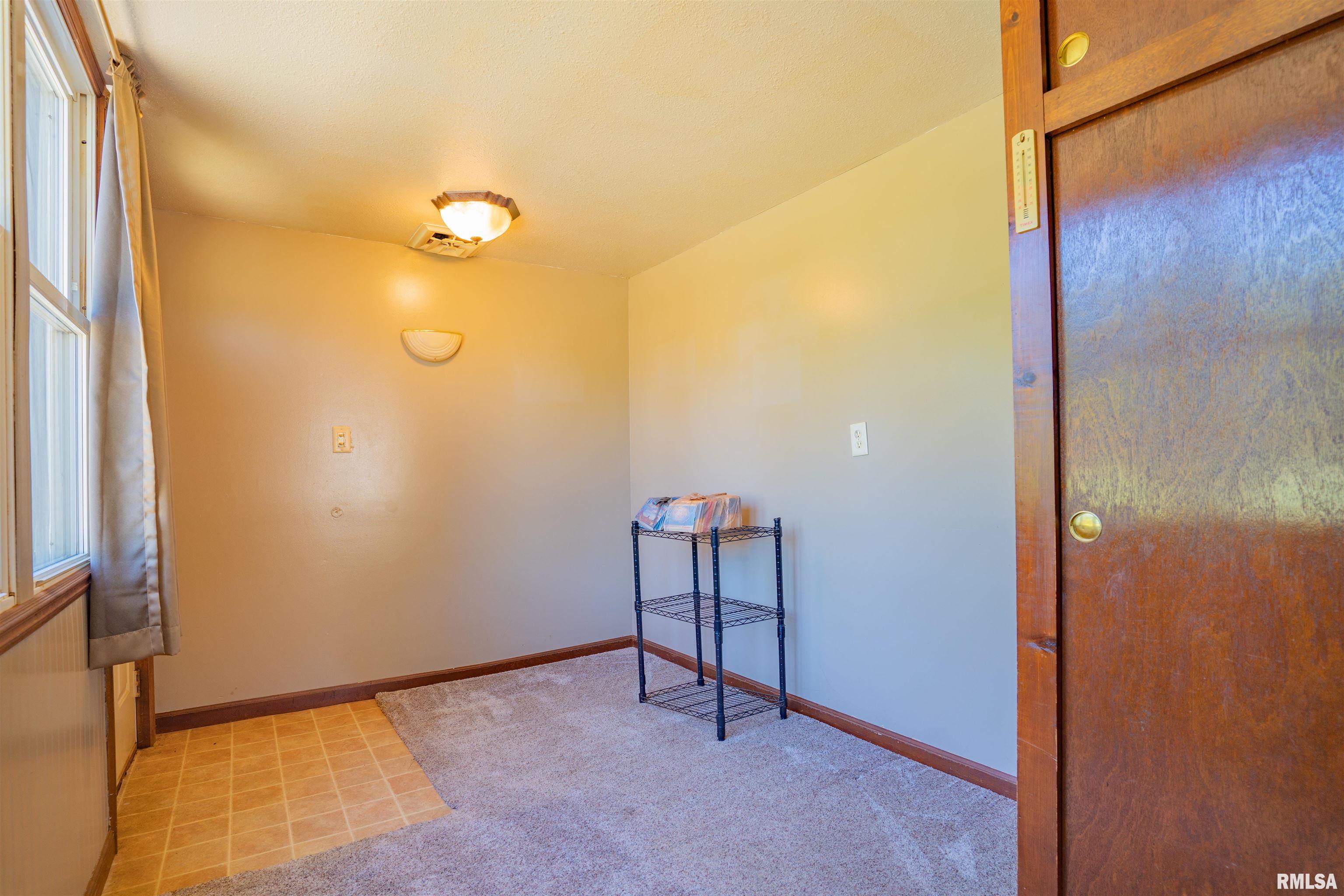 6010 West Fairview Road Peoria, IL 61607 - Photo 4 of 23