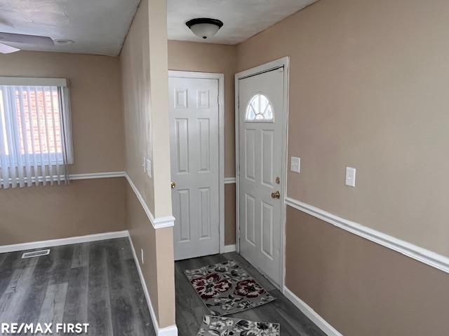 19219 Appleton Street Detroit, MI 48219 - Photo 6 of 30 50168935-fbb5221e-b0cf-4d34-8a45-61d34ed1955c.JPG