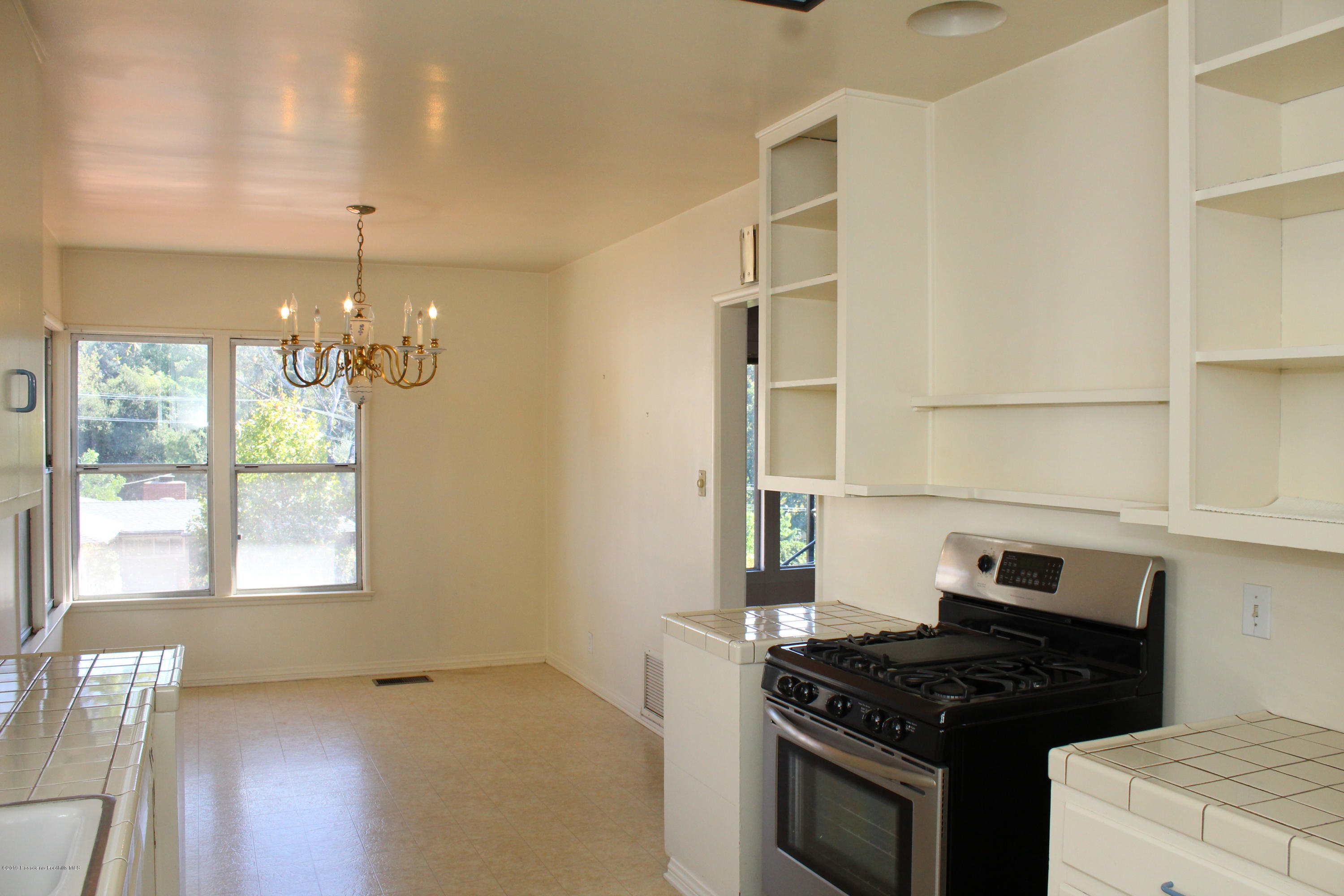 1365 Brixton Road Pasadena, CA 91105 - Photo 12 of 22 IMG_2975