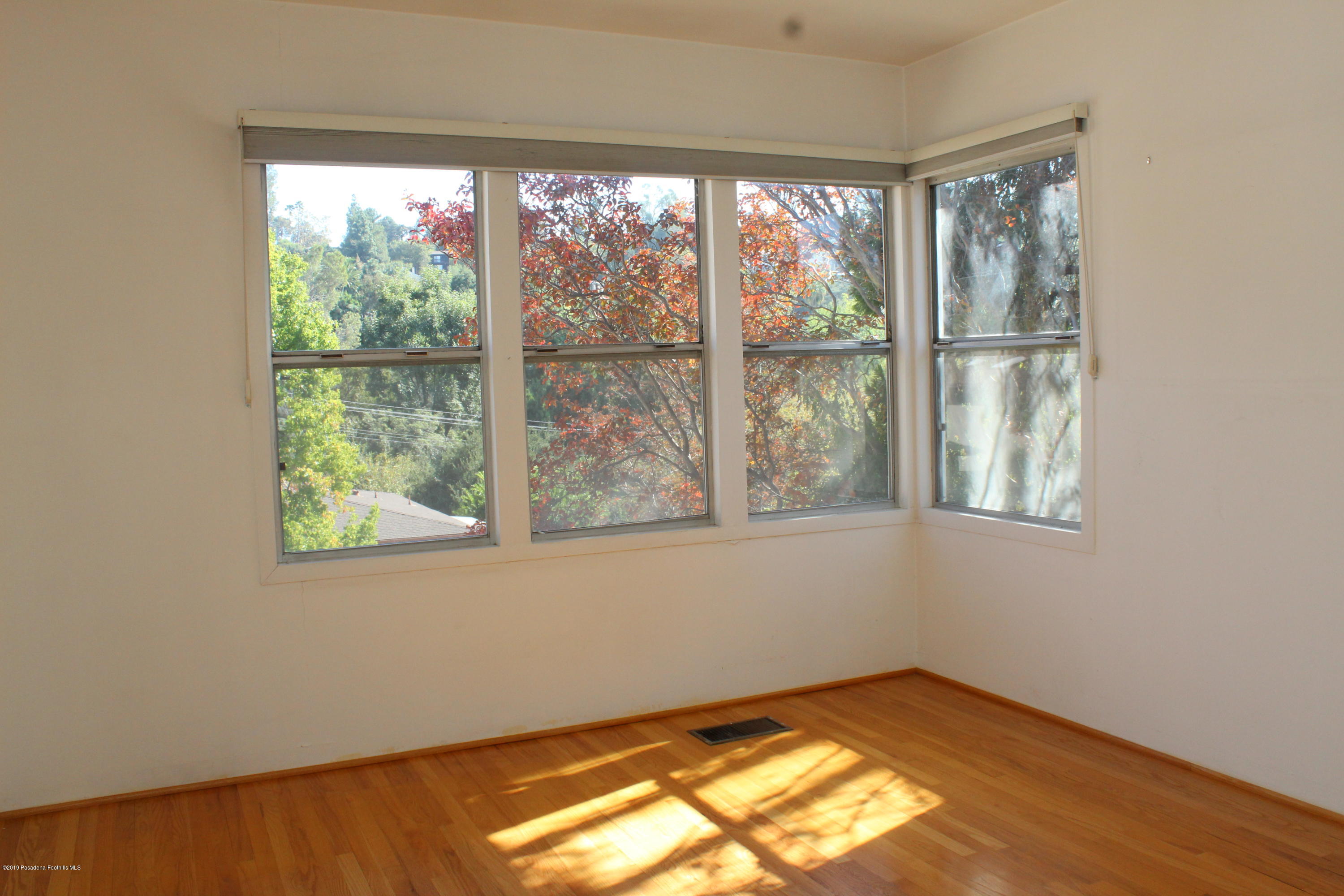 1365 Brixton Road Pasadena, CA 91105 - Photo 13 of 22 IMG_2984