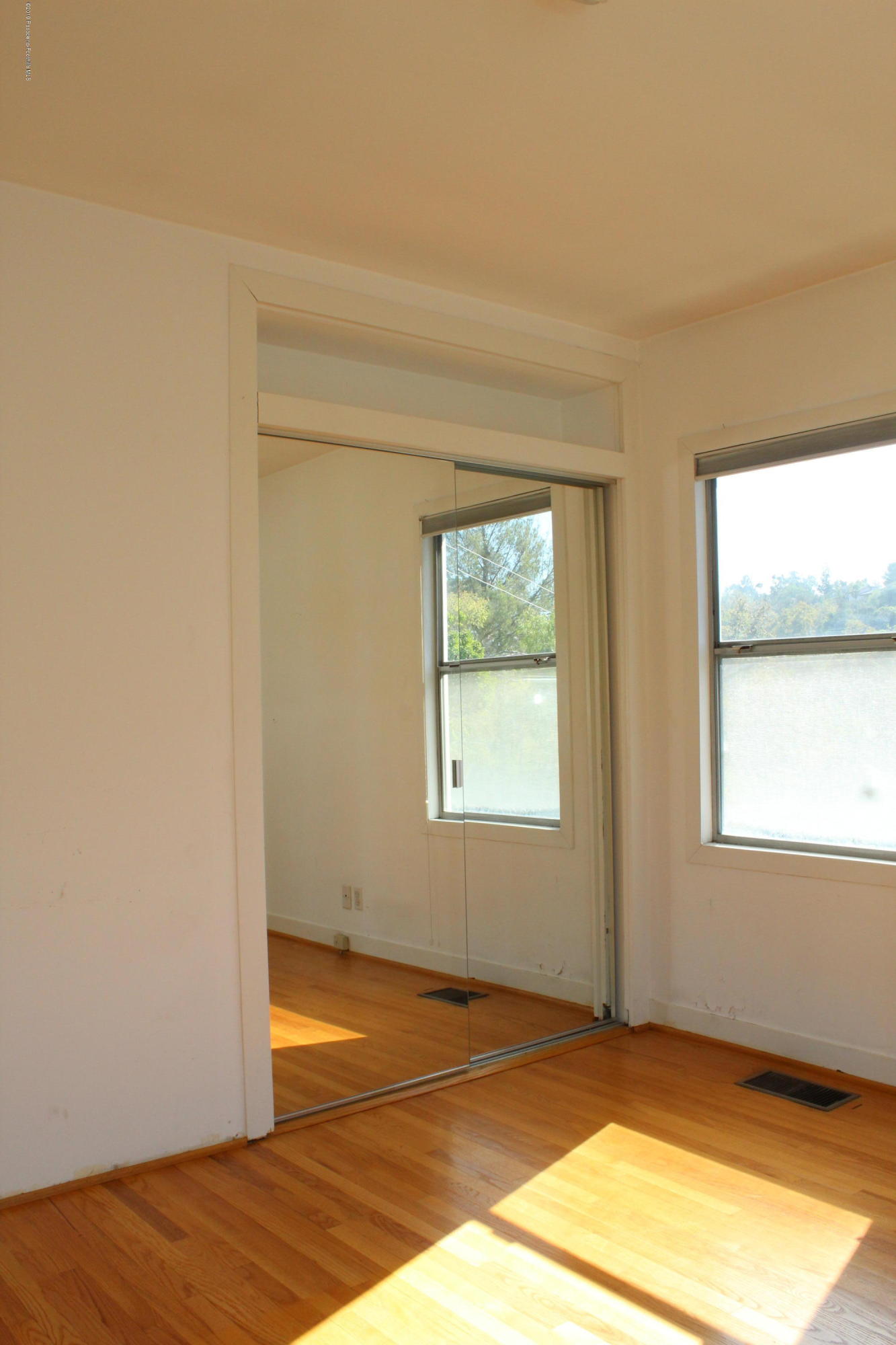 1365 Brixton Road Pasadena, CA 91105 - Photo 16 of 22 IMG_2990