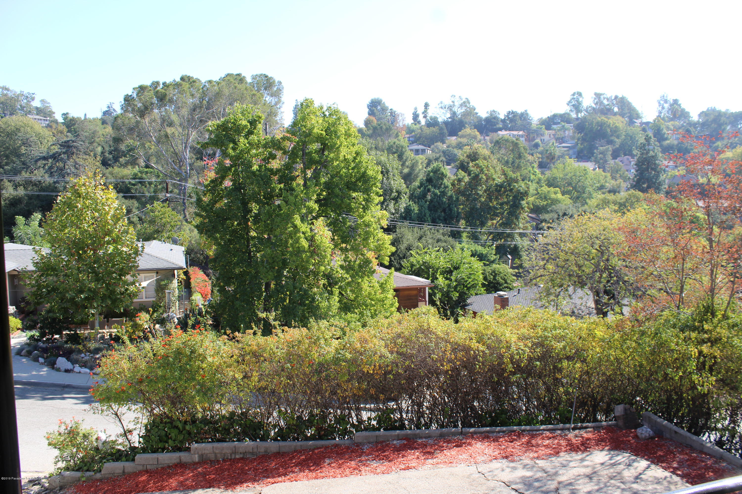 1365 Brixton Road Pasadena, CA 91105 - Photo 4 of 22 IMG_2963