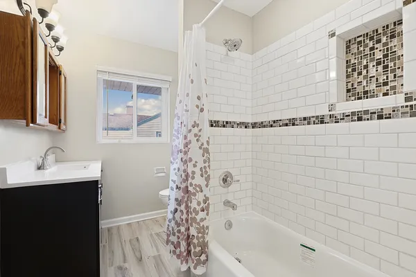 $196,500 | 214 North Hunter Street, Thornton, IL 60476