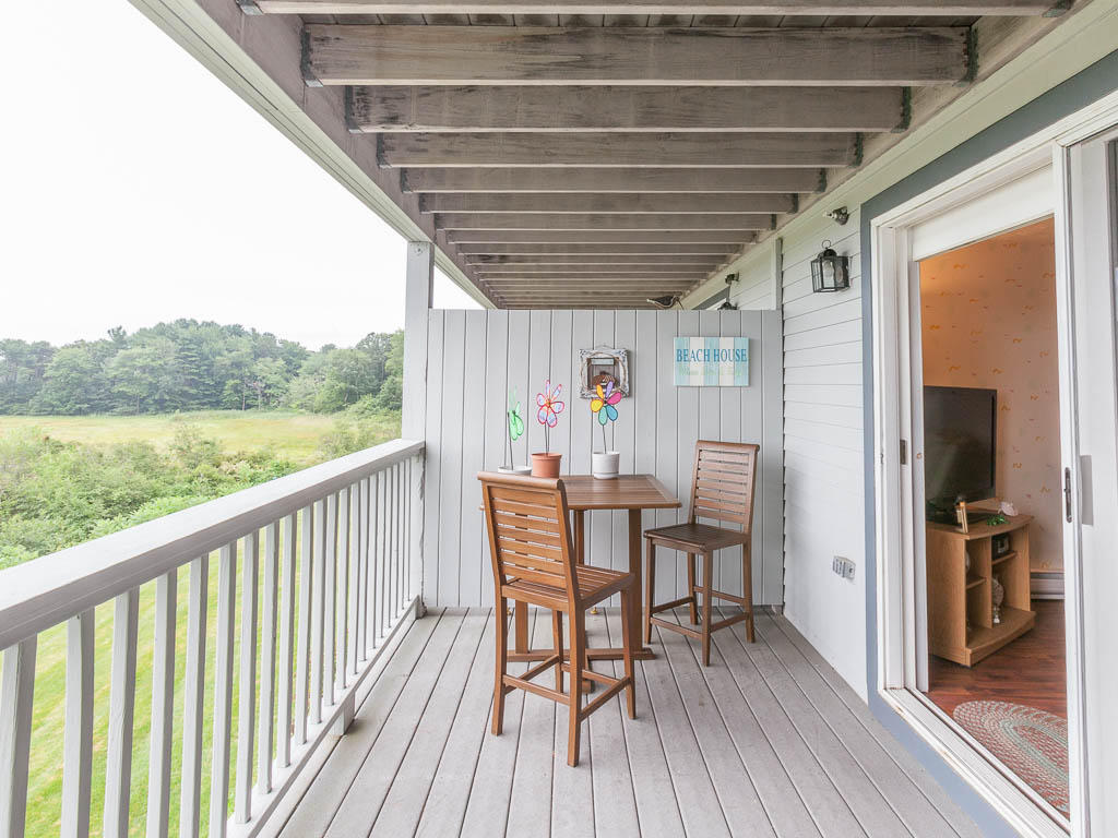 718 Main Street, Unit B2 Ogunquit, ME 03907 - Photo 13 of 28 Balcony