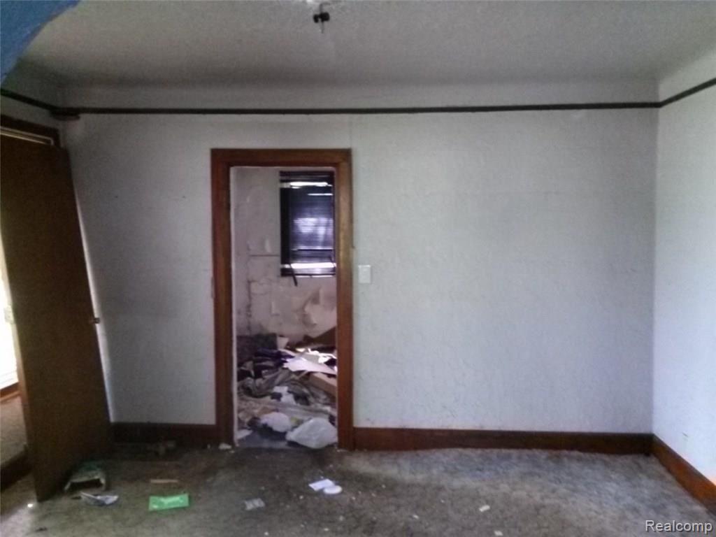 4103 Nottingham Road Detroit, MI 48224 - Photo 7 of 11 CAM11319.jpg