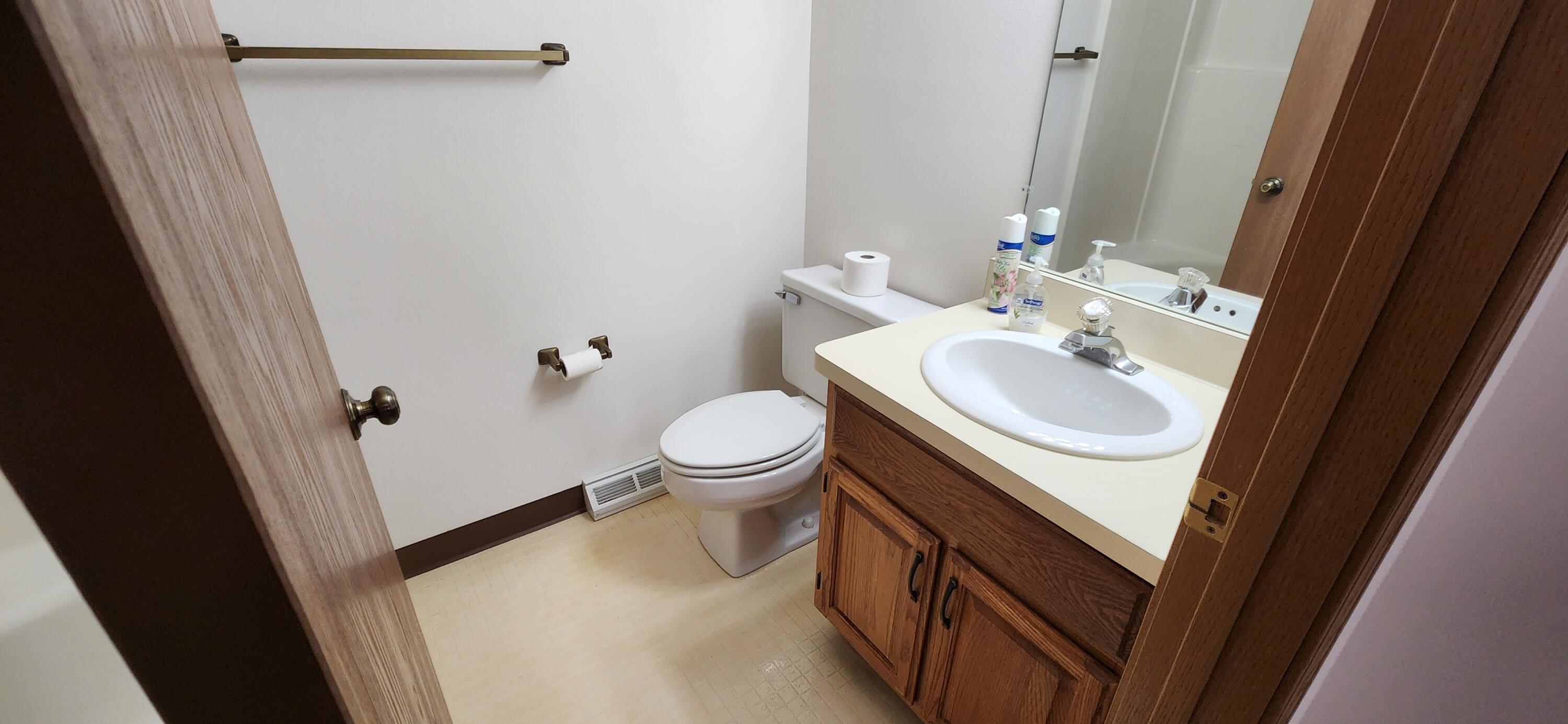 5516 Cambridge Lane, Unit 4 Mount Pleasant, WI 53406 - Photo 13 of 20 Upper bath