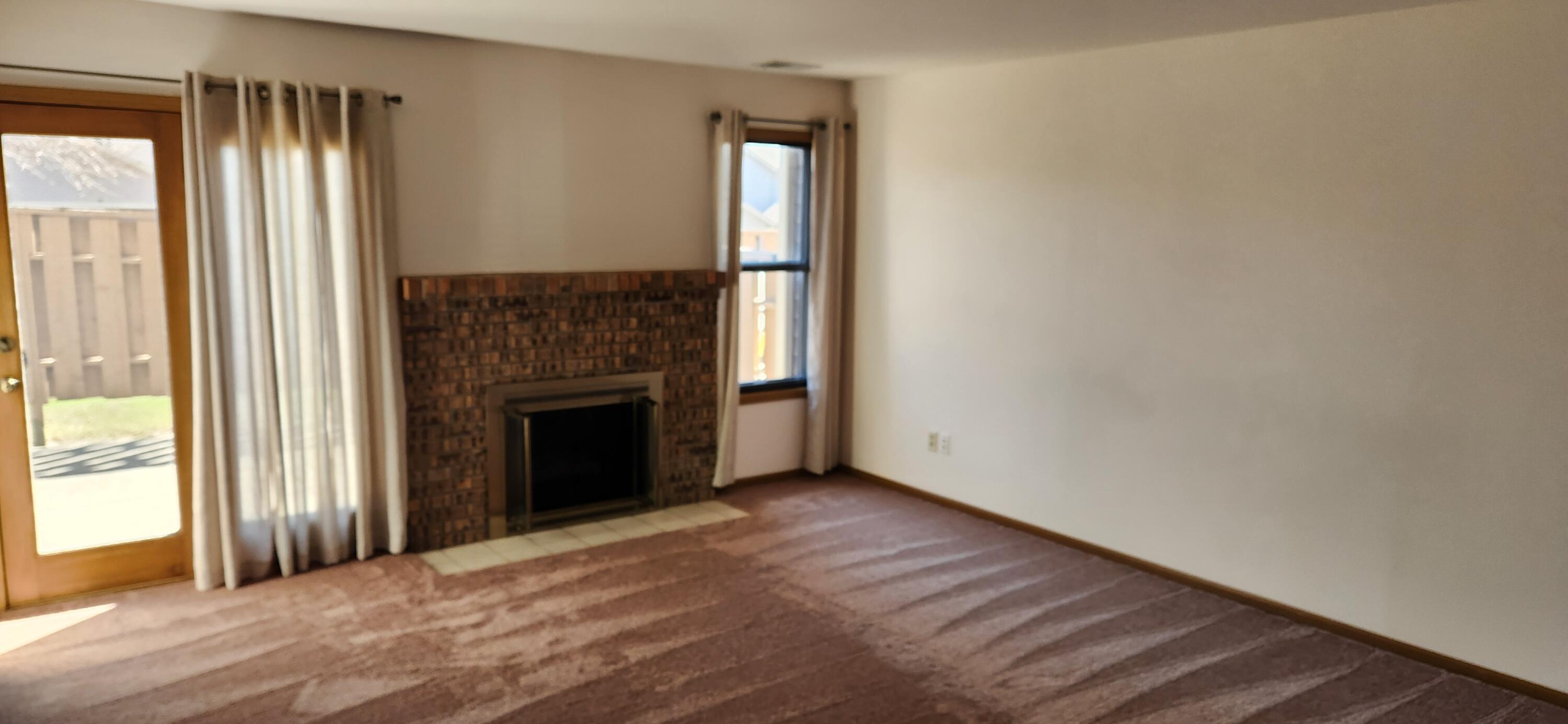 5516 Cambridge Lane, Unit 4 Mount Pleasant, WI 53406 - Photo 2 of 20 Dining room