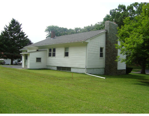 87 Lower Gore Road Webster, MA 01570 - Photo 8 of 26
