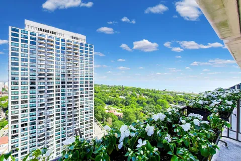 $337,500 | 1960 North Lincoln Park West, Unit 2911, Chicago, IL 60614