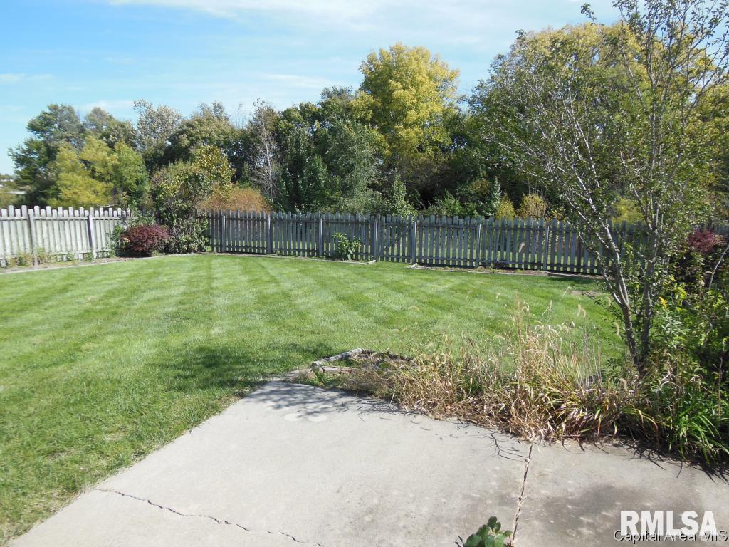 4116 Clearwater Lane Springfield, IL 62703 - Photo 9 of 9 Gallery Image 9