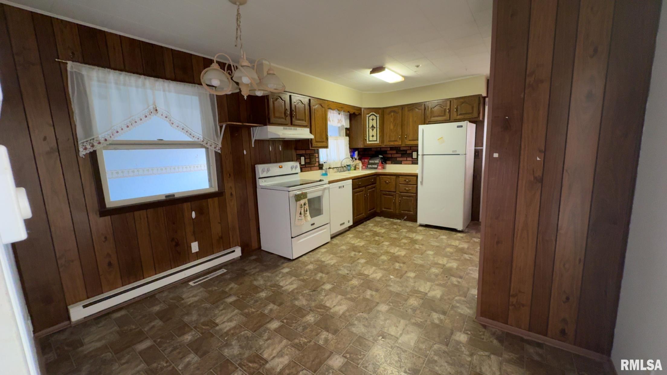 1113 East Ruth Street Benton, IL 62812 - Photo 11 of 20 Gallery Image 11
