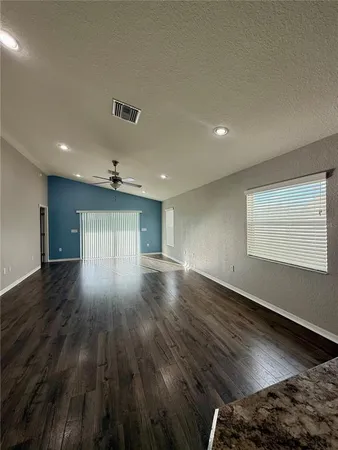 $1,945 | 6527 Bayston Hill Place, Zephyrhills, FL 33541