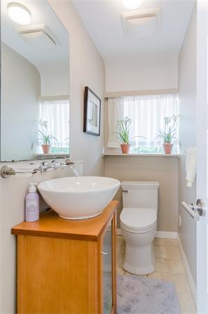 69 Moffat Road Newton, MA 02468 - Photo 20 of 24