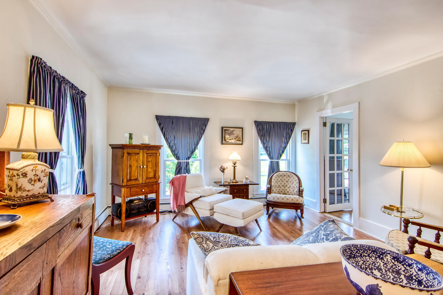 7 Main Street Castine, ME 04421 - Photo 8 of 25 2nd Floor Living Room