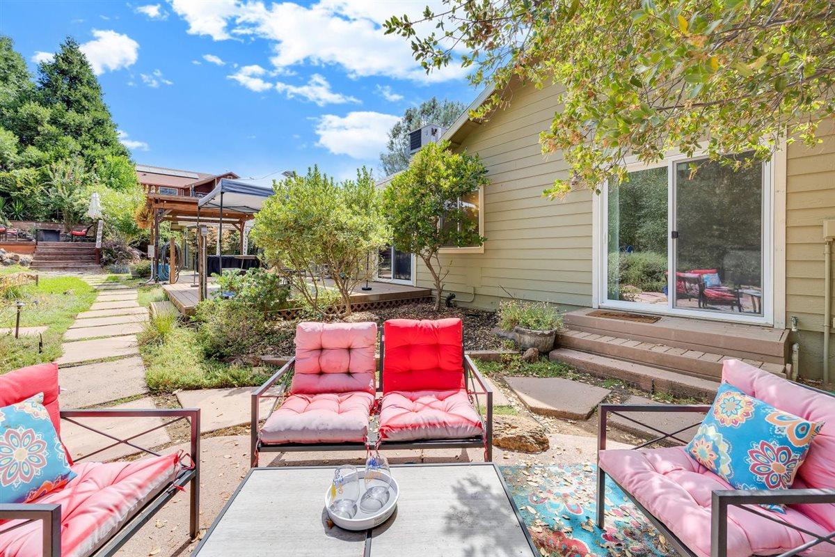 2441 Quail Hill Road, Unit 262 Copperopolis, CA 95228 - Photo 29 of 90 Relax for a nightcap on the patio.