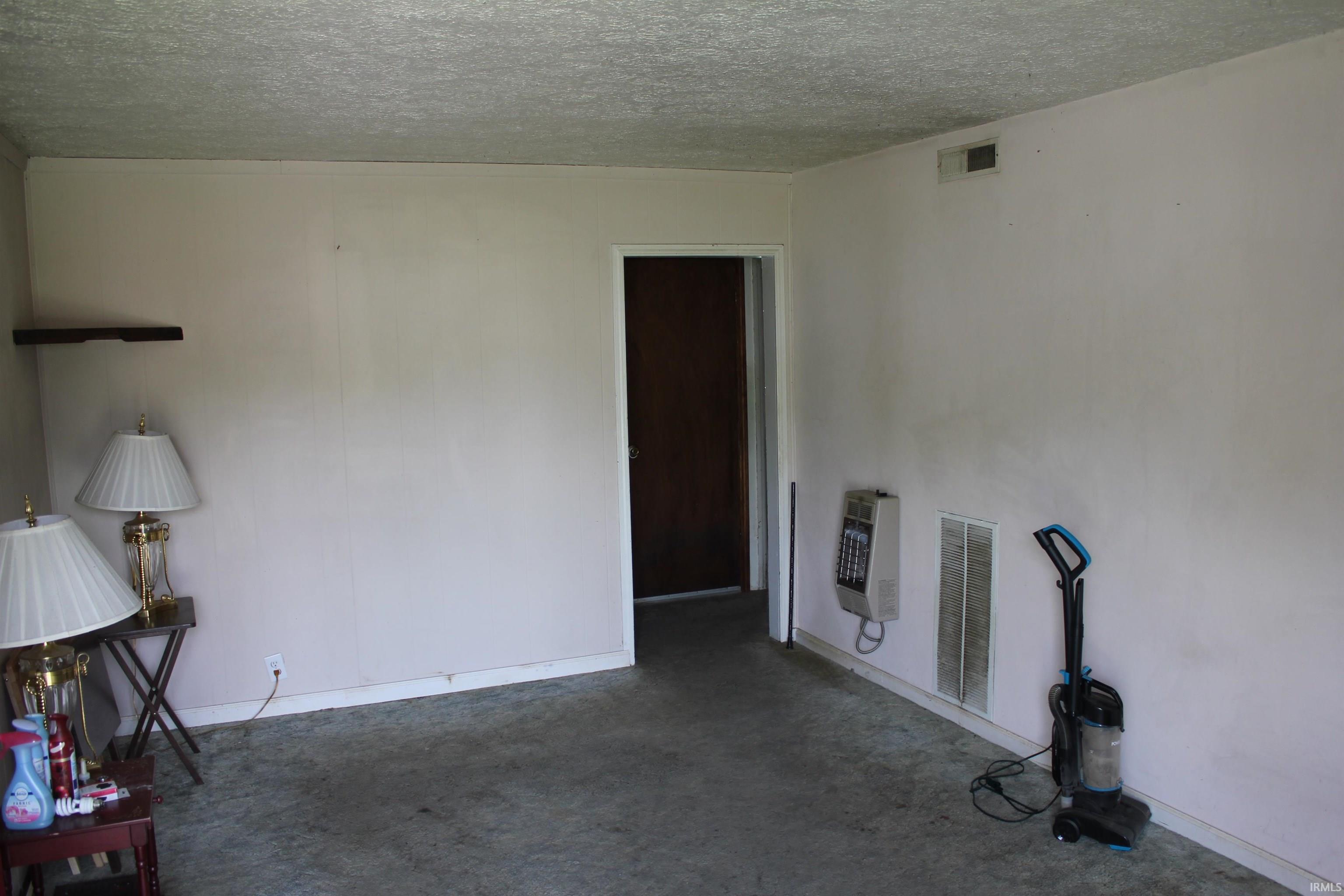 2012 South Vine Street Muncie, IN 47302 - Photo 4 of 15 Gallery Image 4