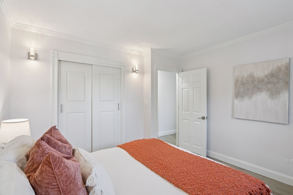 34 Westgate Road, Unit 3 Chestnut Hill, MA 02467 - Photo 13 of 24 Gallery Image 13
