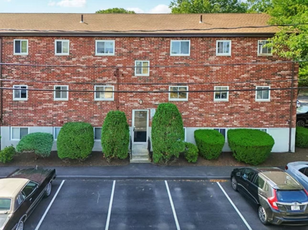 34 Westgate Road, Unit 3 Chestnut Hill, MA 02467 - Photo 20 of 24 Gallery Image 20