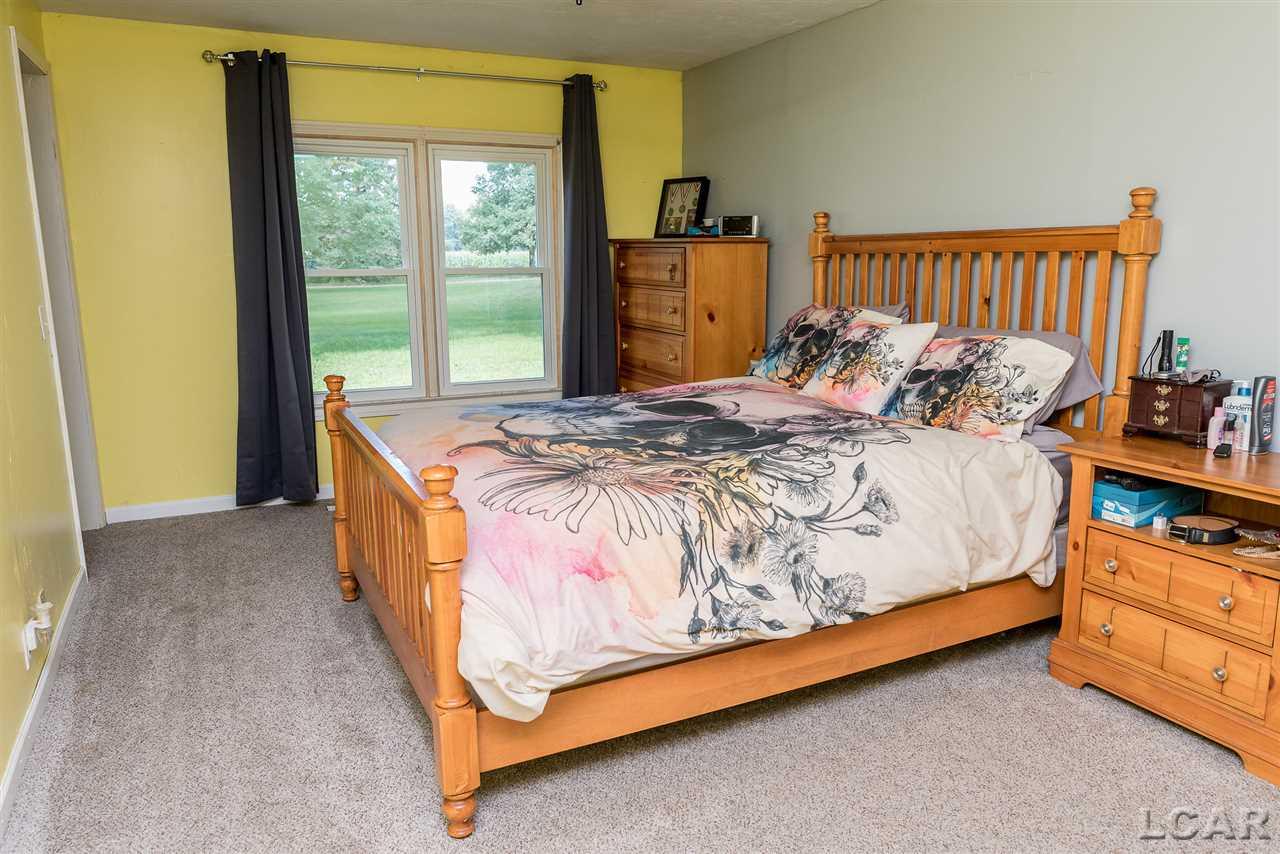 2902 East Carleton Road Adrian, MI 49221 - Photo 18 of 36 31358784-17.JPG