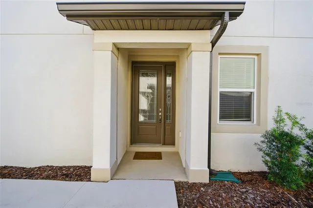 a view of entrance door of the house