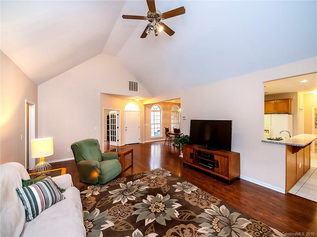 11137 Scullers Run Tega Cay, SC 29708 - Photo 4 of 22
