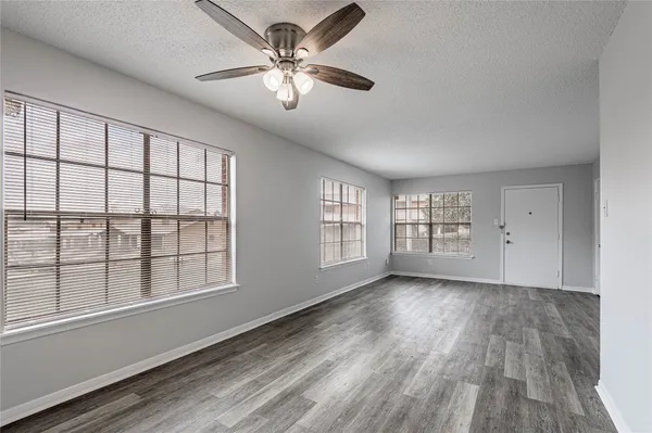 $1,250 | 1917 20th Street, Unit 1, Huntsville, TX 77340