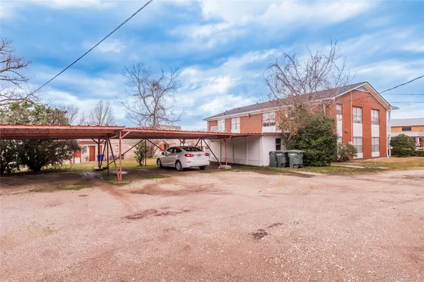 $1,250 | 1917 20th Street, Unit 1, Huntsville, TX 77340