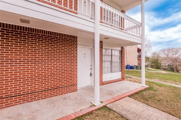 $1,250 | 1917 20th Street, Unit 1, Huntsville, TX 77340