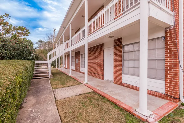 $1,250 | 1917 20th Street, Unit 1, Huntsville, TX 77340